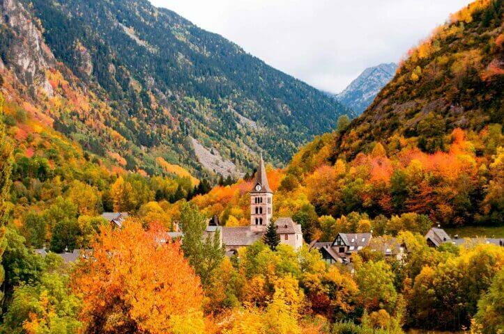 Rutas en Moto por los Pirineos: Un Viaje entre España y Francia